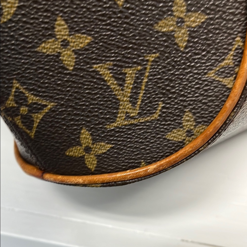 Louis Vuitton Monogram Dome Satchel in Brown with Tan Trim - Picture 10 of 16